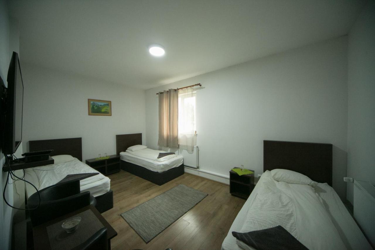 Lunga  Napsugar Panzio汽车旅馆 外观 照片