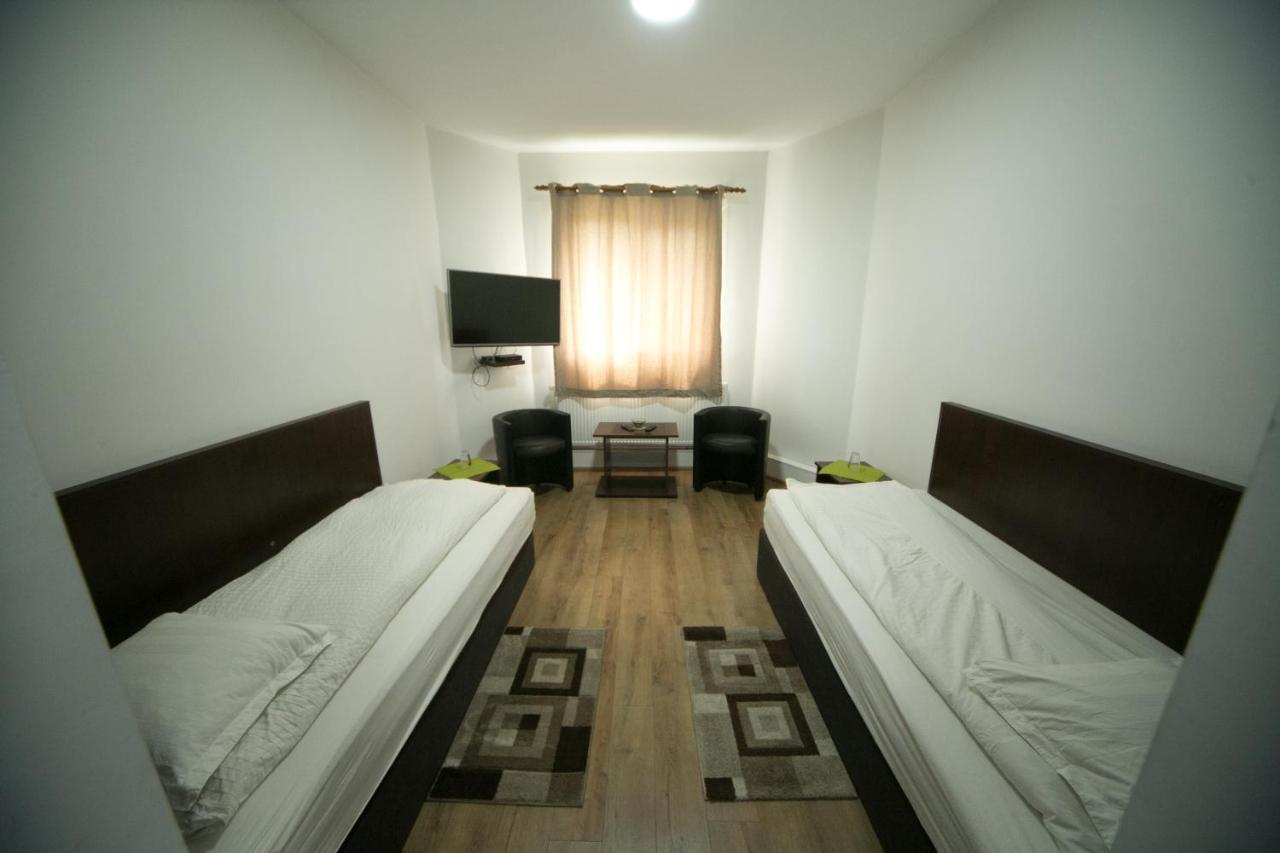 Lunga  Napsugar Panzio汽车旅馆 外观 照片