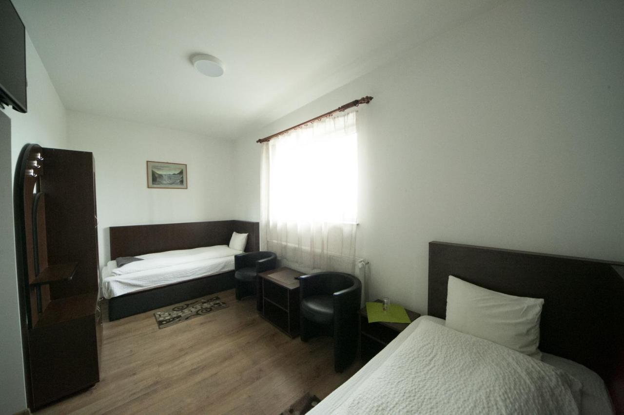 Lunga  Napsugar Panzio汽车旅馆 外观 照片