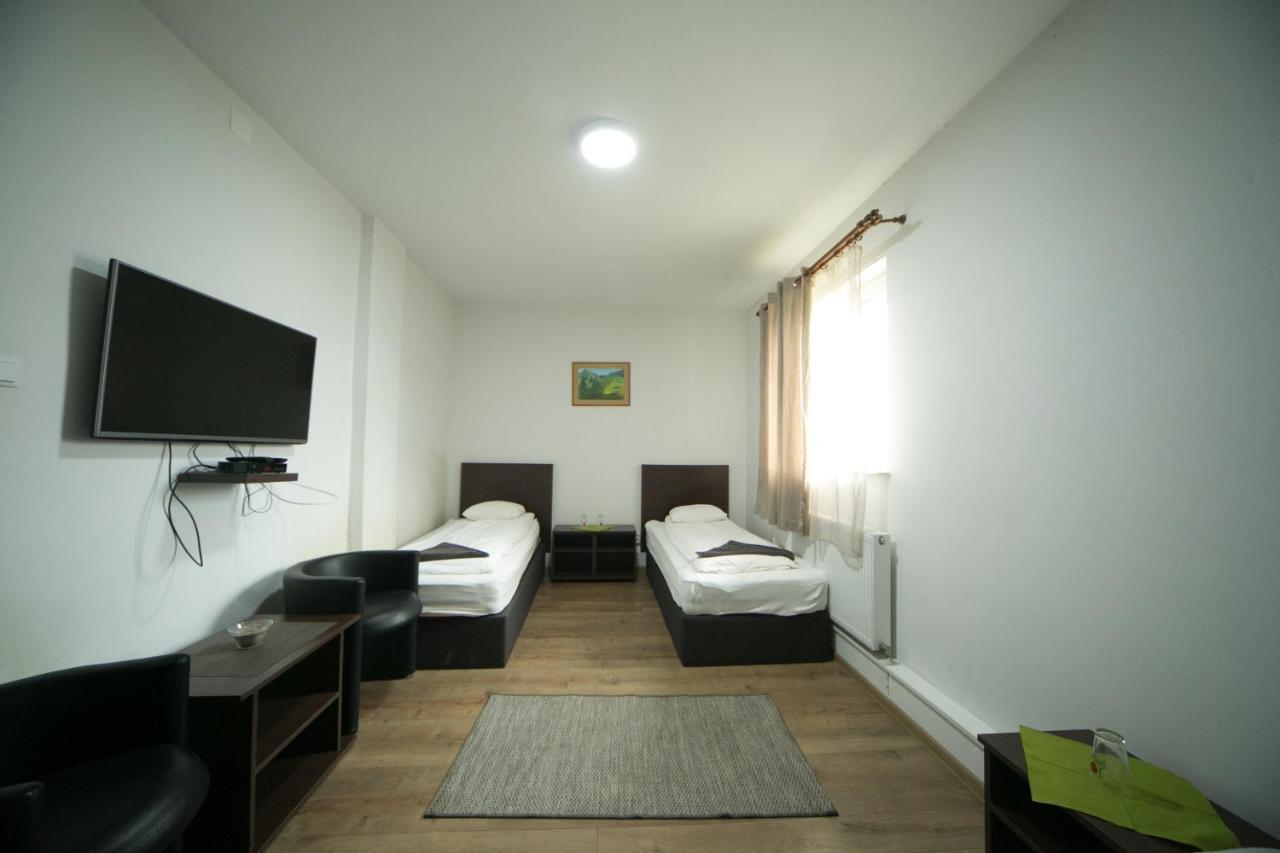 Lunga  Napsugar Panzio汽车旅馆 外观 照片