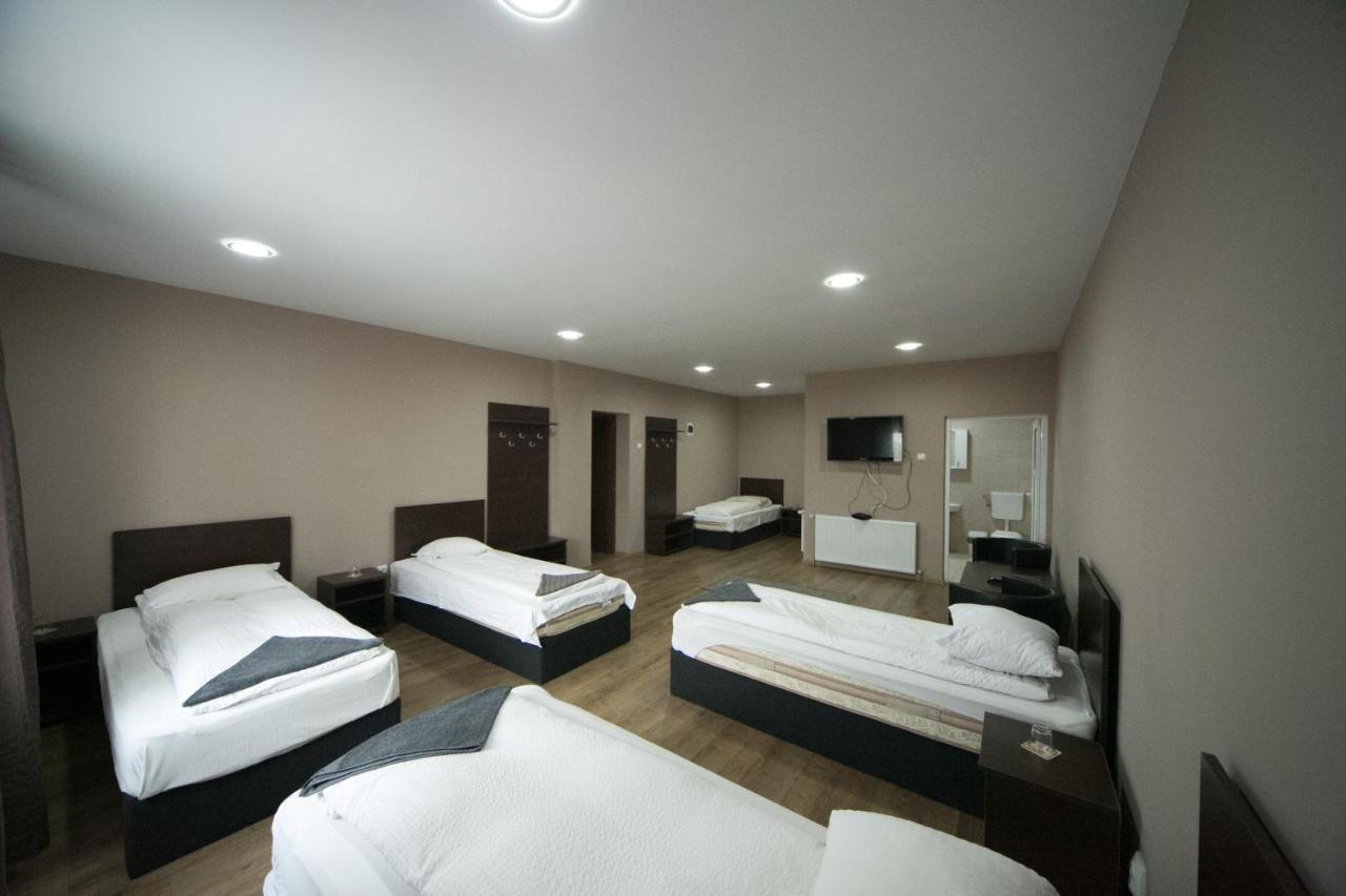 Lunga  Napsugar Panzio汽车旅馆 外观 照片